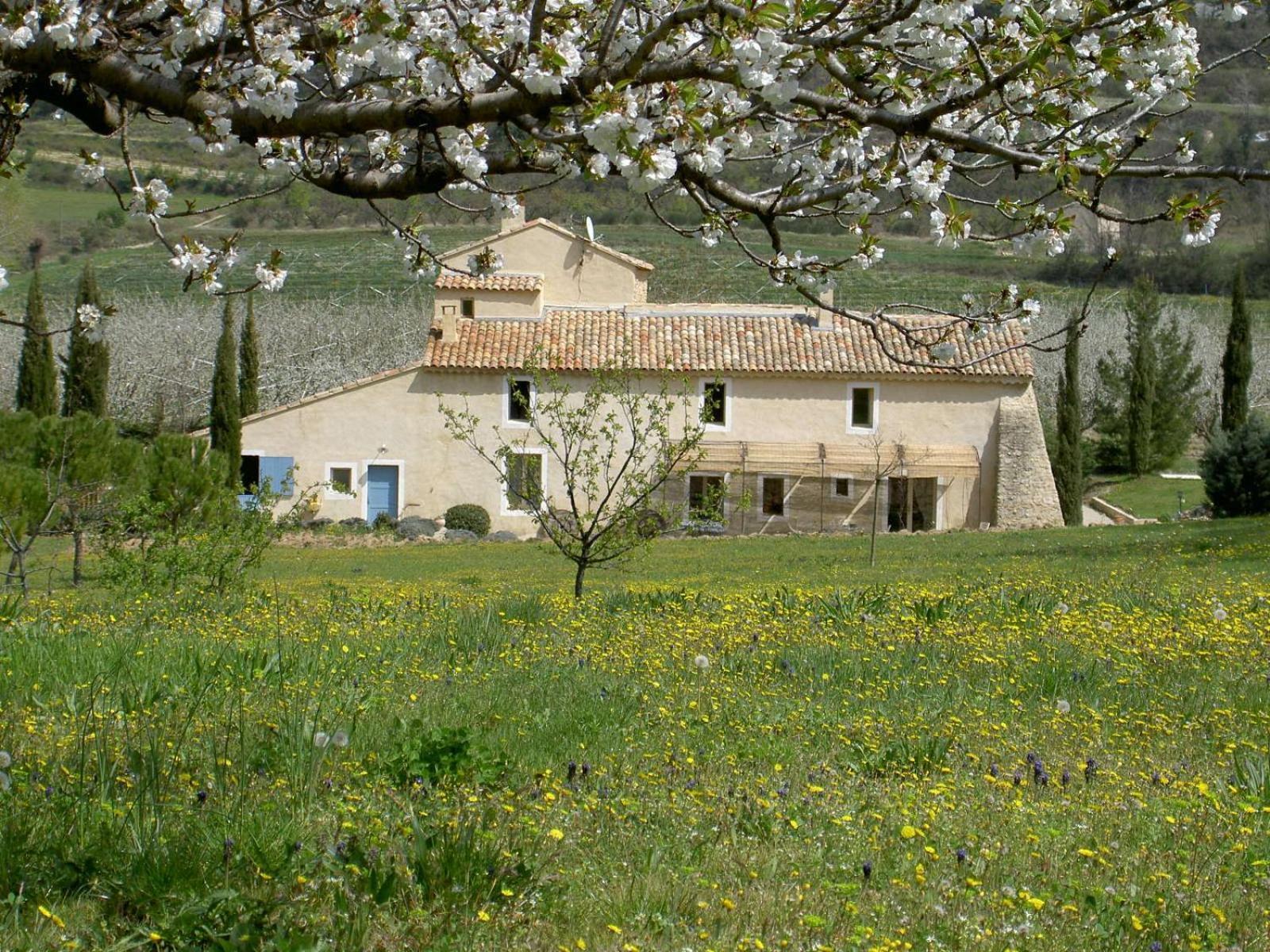 Gite Aux Tournesols Malaucène Exteriör bild